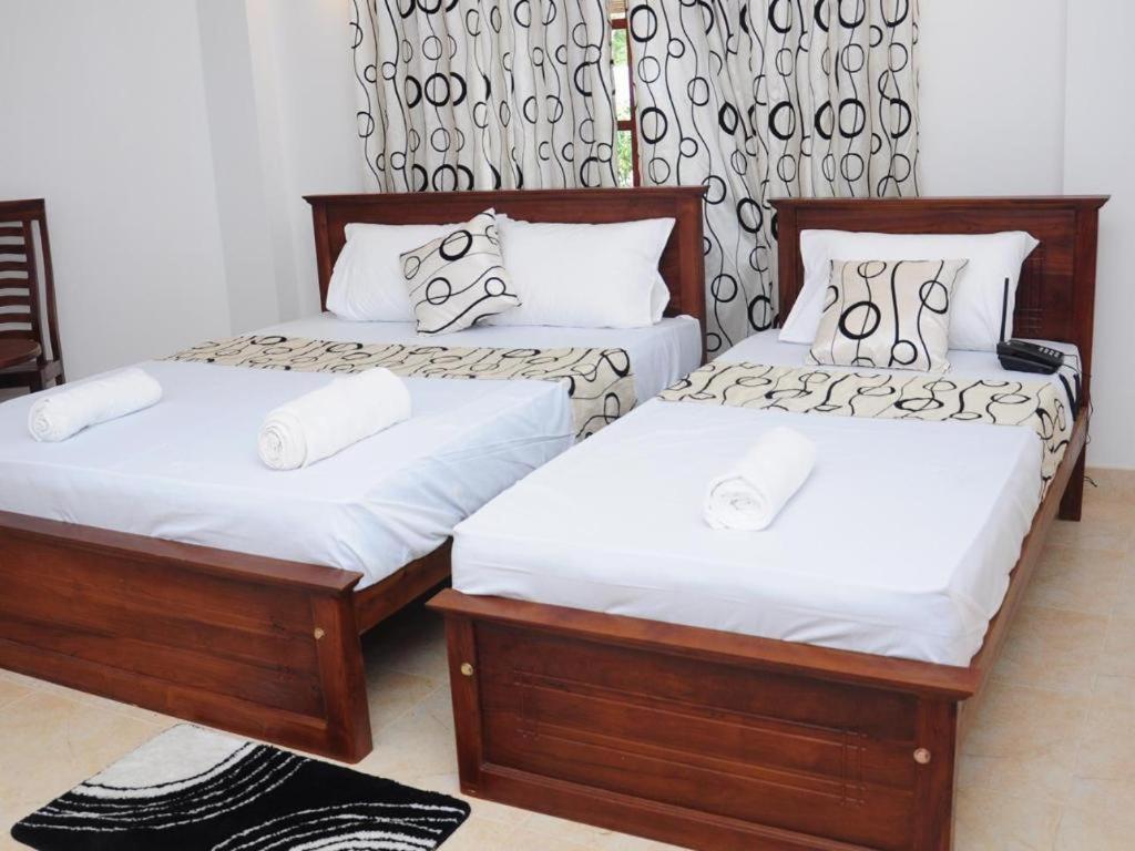 Sihilro Regency Hotel Udawalawe Exterior photo